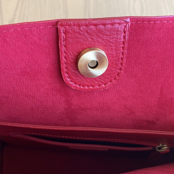 Red leather-look tote bag - Picture 7 of 10